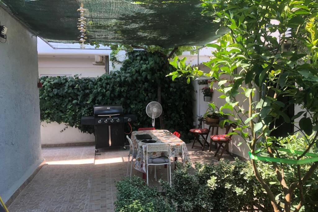 Вілла Ανακαινισμενη Μονοκατοικια 125 Τμ Στο Κεντρο Με Κηπο Missolonghi Екстер'єр фото